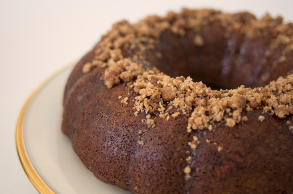 SOUR CREAM APPLE COFFEE CAKE