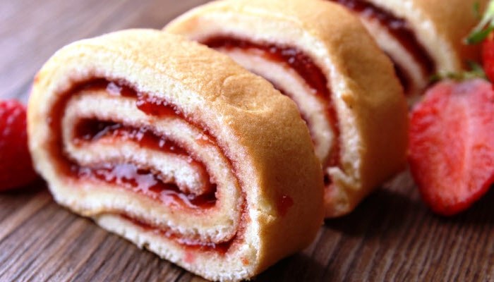 Peaches and Cream Swiss Roll Cake Recipe - Sugar Salt Magic