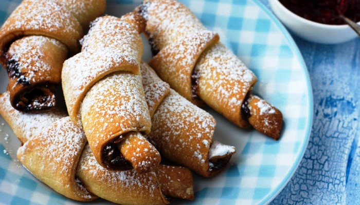 Hungarian Pastry Crescents