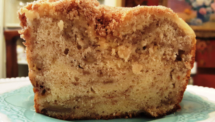 Jodi’s Favorite Banana Bread with Crumb Topping