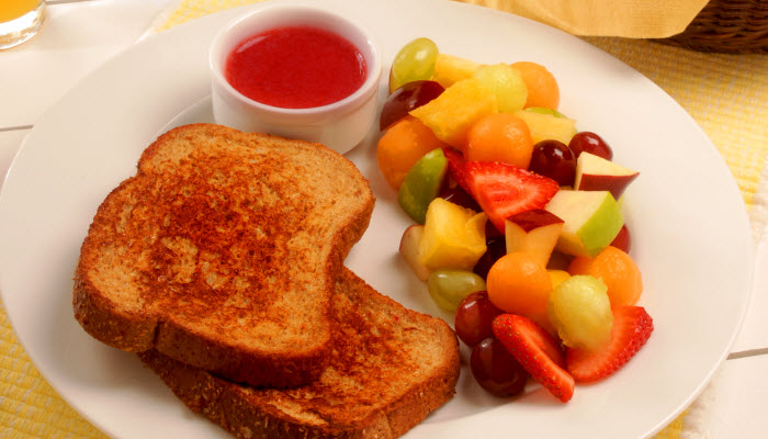 Orange Cinnamon French Toast with Strawberry Sauce – Healthy Option