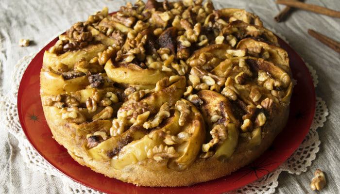 Apple Walnut Cake (Apfel Walnuss kuchen) • Red Currant Bakery