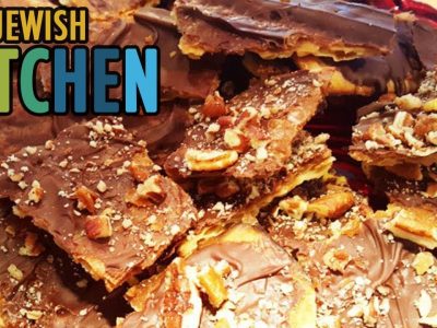 Chocolate-Covered-Matzoh-for-Passover-1