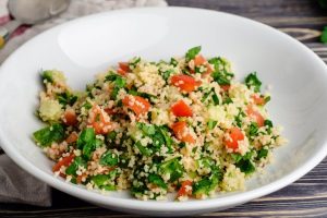 couscous with spinach onions and tomatoes