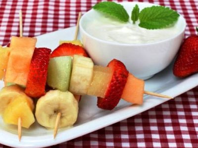 fruit kebabs with honey yogurt dip