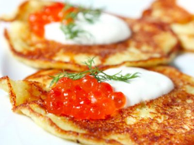 latkes with salmon roe and sour cream