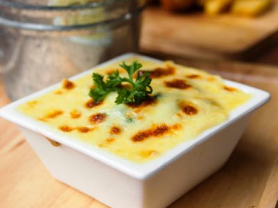 cheesy artichoke dip
