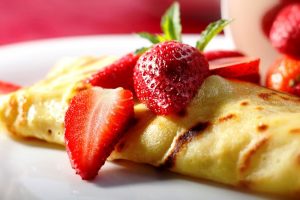 strawberry cheese crepes